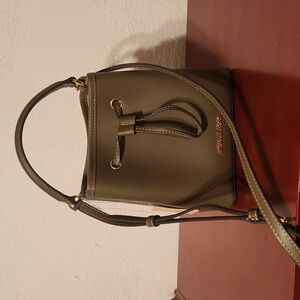 MICHEAL KORS SURI BUCKET BAG
